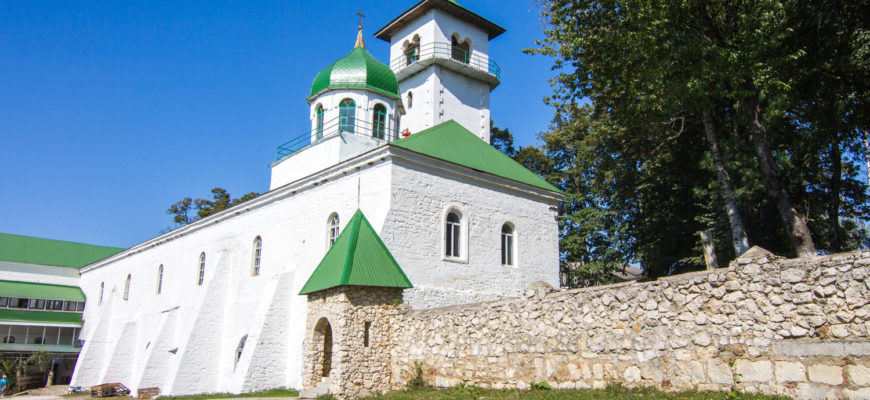 Свято-Михайло-Афонский монастырь, Победа, Адыгея. Фото edemvadygeu.ru